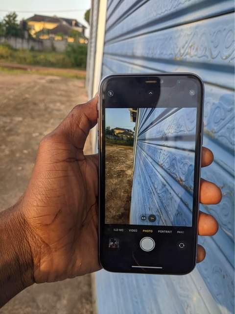 A picture of Iphone 11