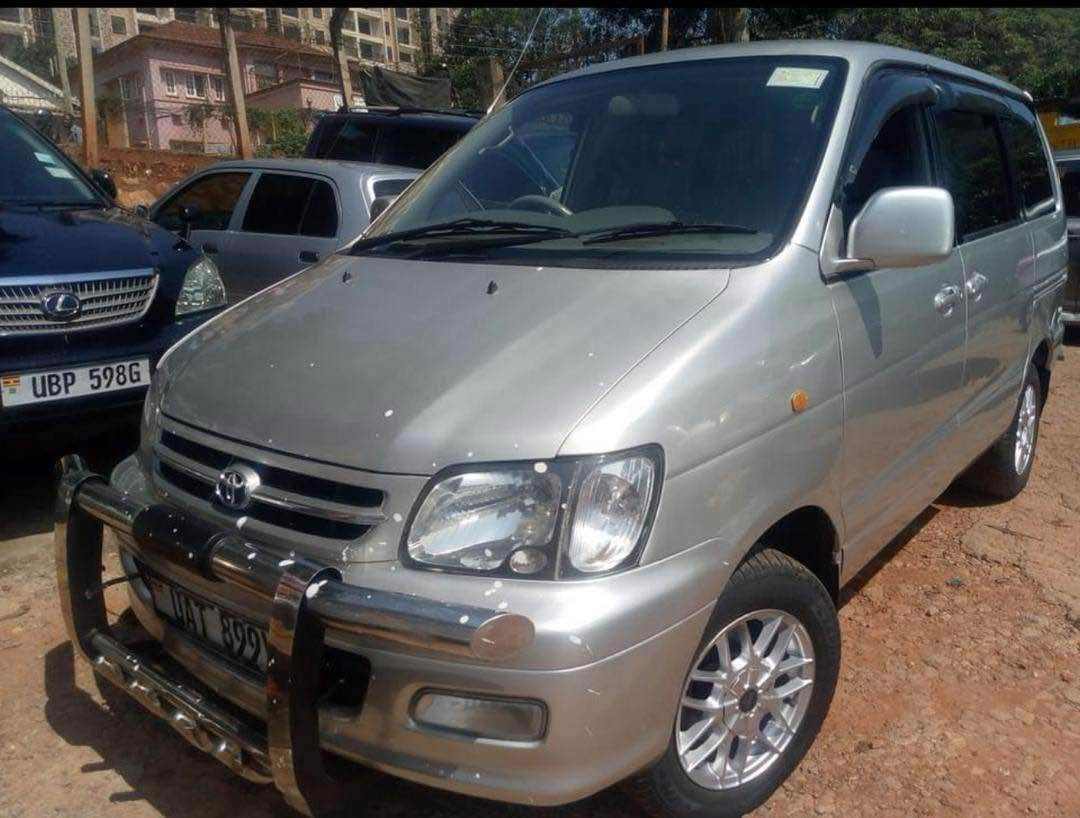 A picture of Noah for sale very clean and no mechanical issues 0774614494