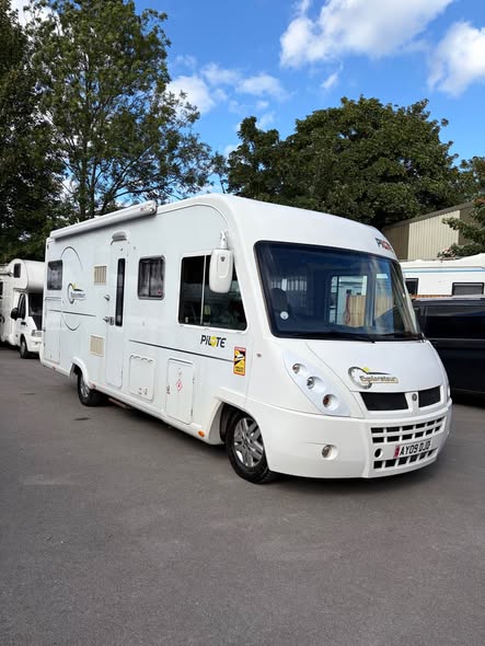 pilote motorhomes