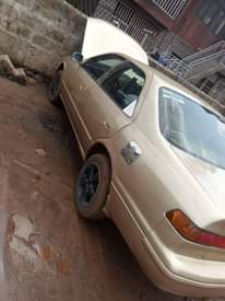 A picture of Toyota Camry 2 2
