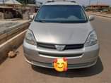 A picture of Clean Toyota Sienna