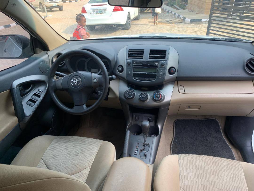 A picture of 2010 Toyota Rav4 Accident free V6 Engine 