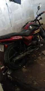 A picture of NAUZA PIKIPIKI MAHINDRA ZIKO mbili hapa UPANGA Cc 150 Bei
