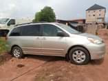 A picture of 2005 Toyota Sienna going for 2 150m