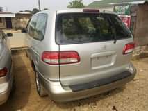 A picture of Toyota sienna 2000
