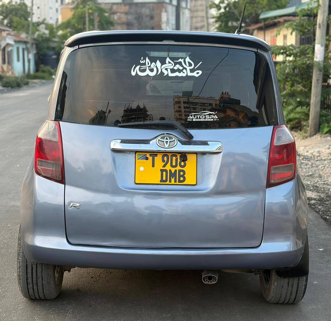 A picture of TOYOTA RACTIS SWEET RRG DMB