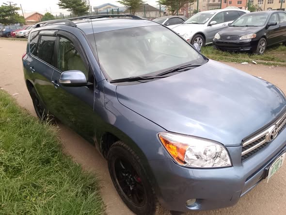 A picture of Toyota RAV4