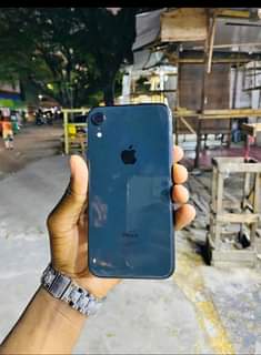 A picture of IPHONE XR GB64