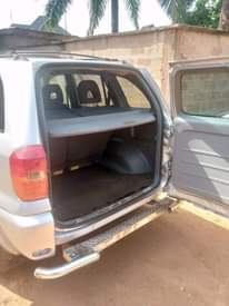 A picture of 2003 Toyota Rav4 4by4