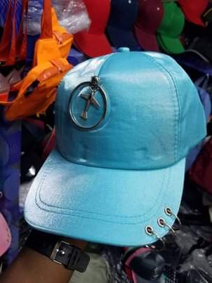 caps