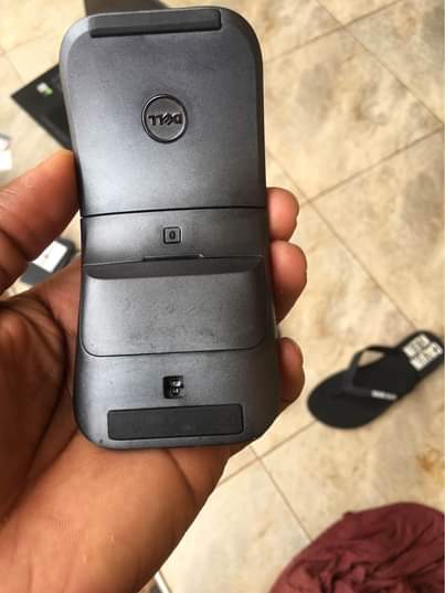 A picture of Dell mouse