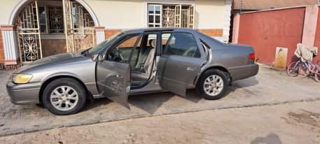 A picture of Neatly used 2002 Toyota camry without a single fault 08065728075