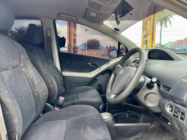 A picture of Toyota vitz new