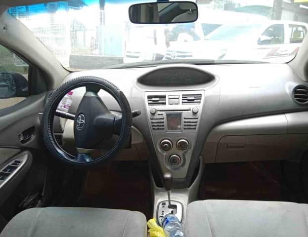 A picture of Clean yaris clean and touch Buy and drive Gear engine