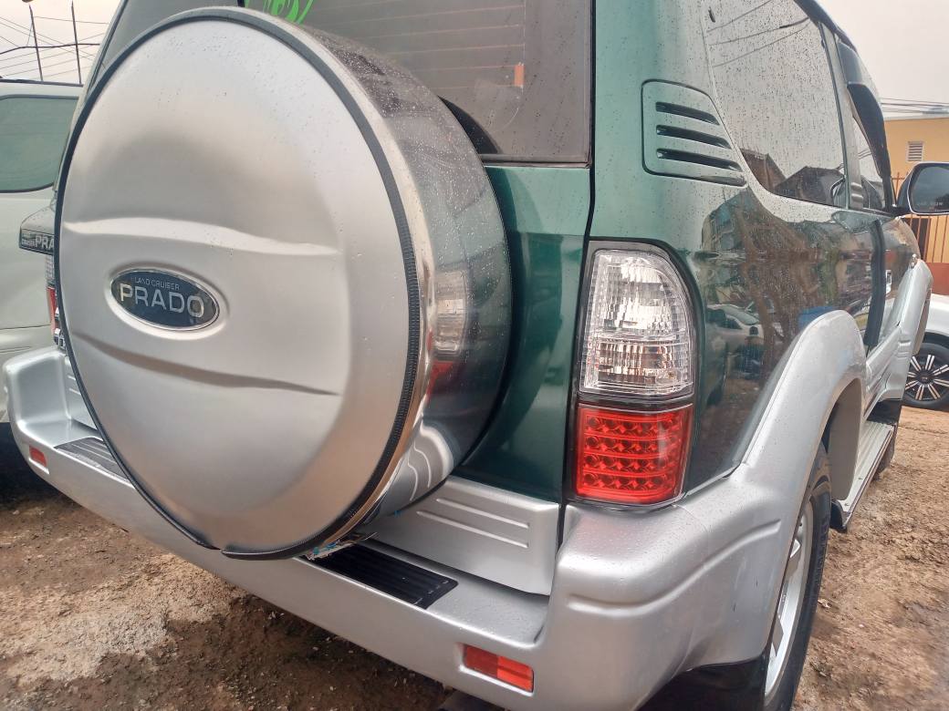 A picture of Land cruiser Prado model 2006 27m negotiable.call 256700951820