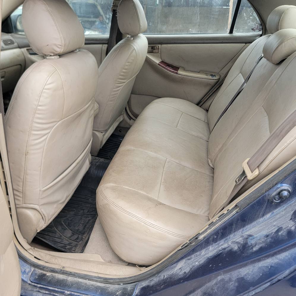 A picture of 2004 Toyota corrolla Nigeria used