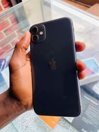 A picture of iPhone 11 64Gb DM BM at 650k