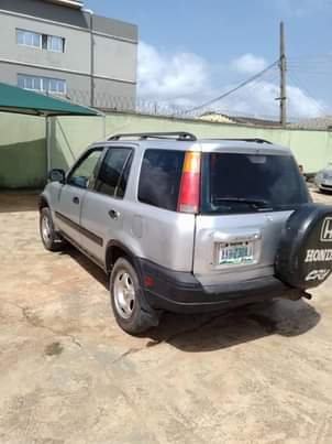 A picture of Honda crv 2000