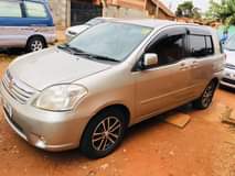 A picture of Toyota raum