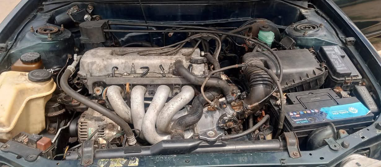 A picture of 2000 Toyota corolla