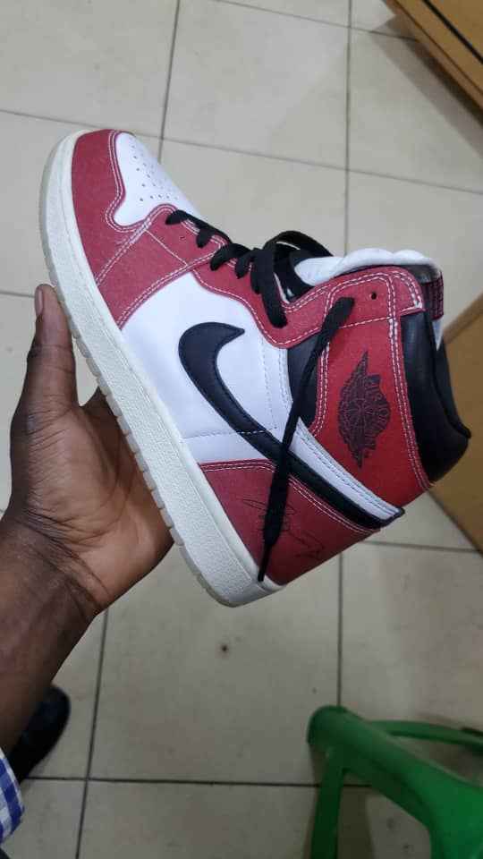 A picture of Classy aand original sneakers at 90 000 We are located