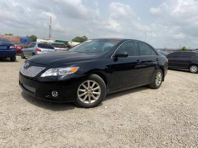 A picture of XLE An Extremely Toyota Camry XLE 2010 Model With Custom