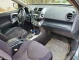 A picture of Toyota RAV4 08