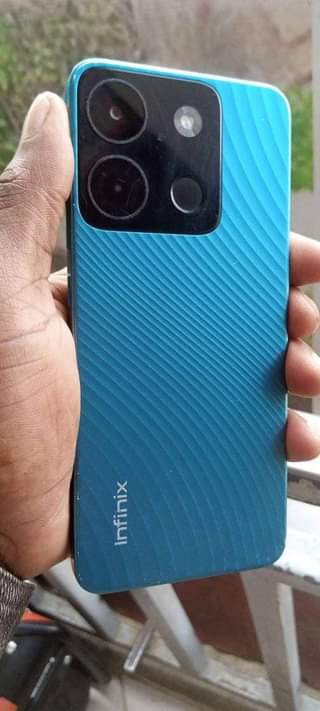 A picture of Smart 7 plus clean Ram 6 64GB 200
