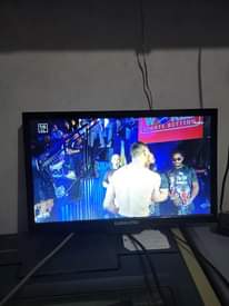 A picture of 17 inches free to air tv