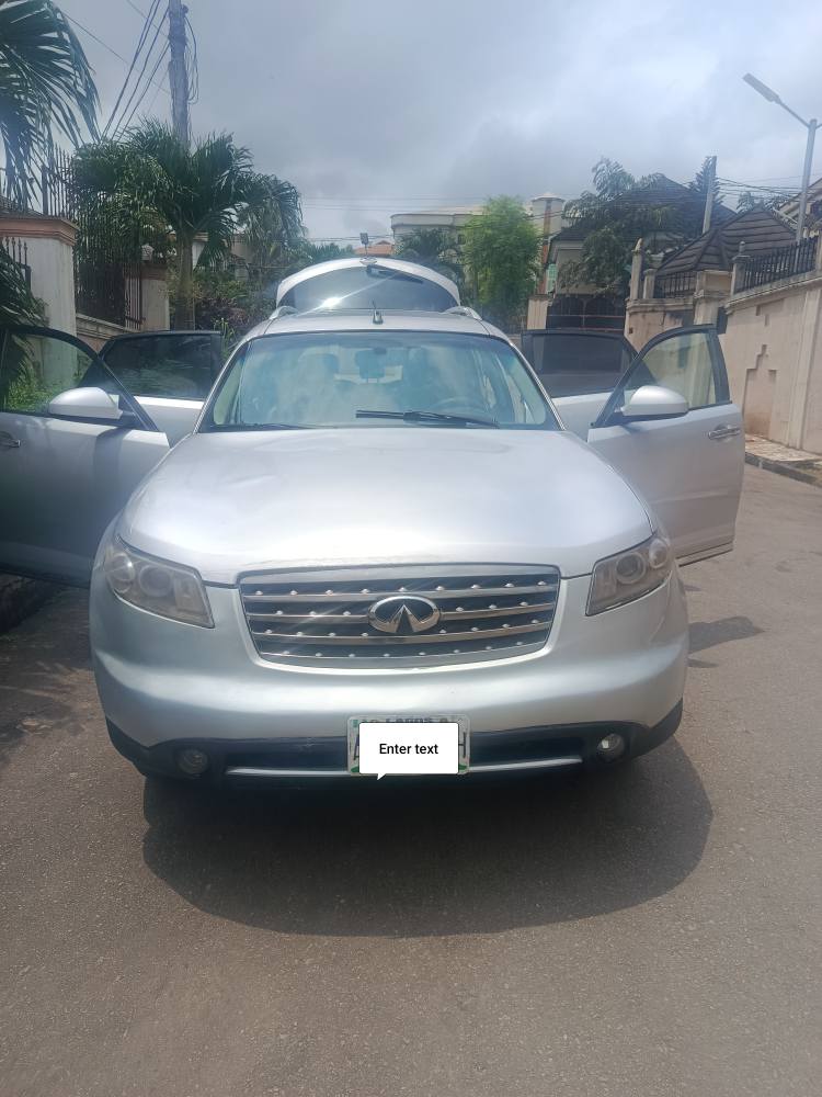 A picture of Infiniti 06