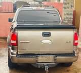 A picture of Ford explorer 2006 model