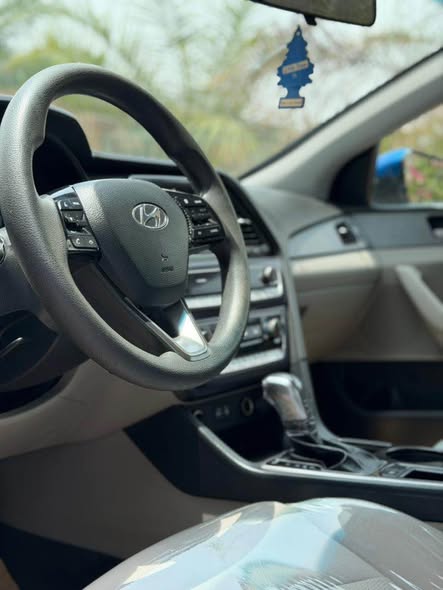 A picture of 2019 Hyundai Sonanta foreign Used on a DISTRESS Full 2026