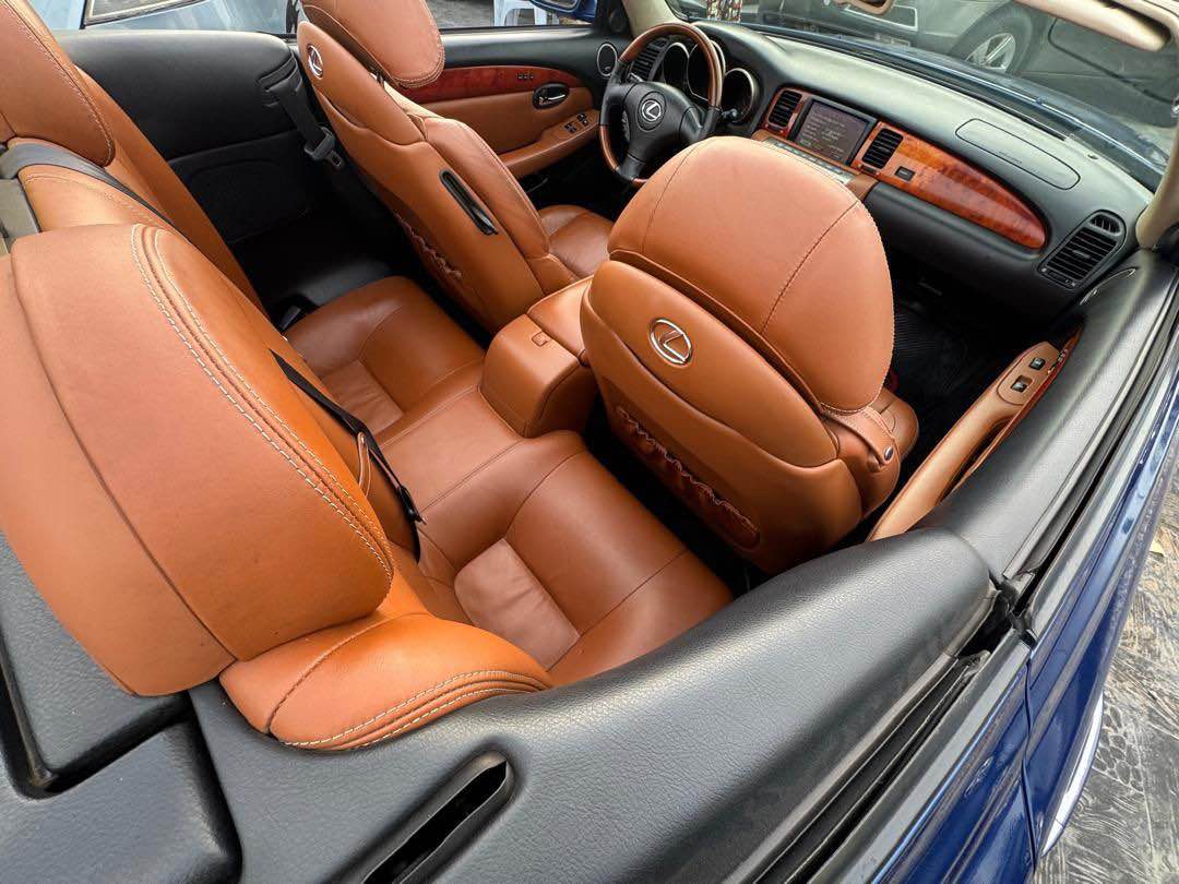 A picture of 2004 Lexus sc430 convertible 10 8million