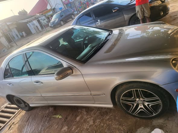 A picture of Super Clean Mercedes Benz 230 last badge 2006 With untempered