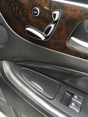 A picture of HYUNDAI EQUUS LUXXY SPECIAL FEATURES. GOOD DEAL.