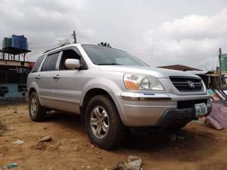 A picture of 2005 Honda Pilot