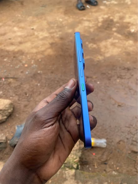 A picture of Tecno hot60i