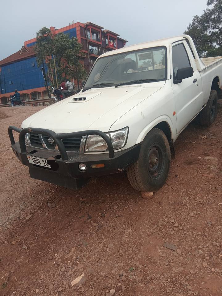 A picture of Nissan patrol