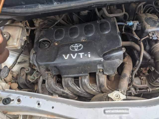 A picture of 2005 Toyota Porte 5500000
