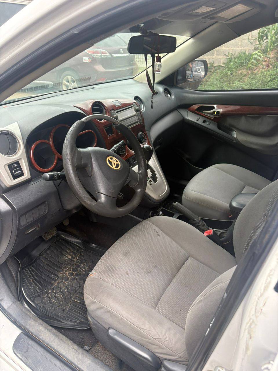 A picture of Toyota matrix 2010