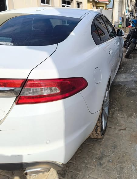 A picture of New Jaguar XF 3 000 CC 6CYLINDERS 26mil 0764018619 0625868736
