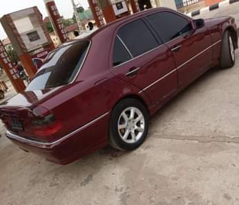 A picture of Neatly Used Benz C230 With Every Thing Working Sound From