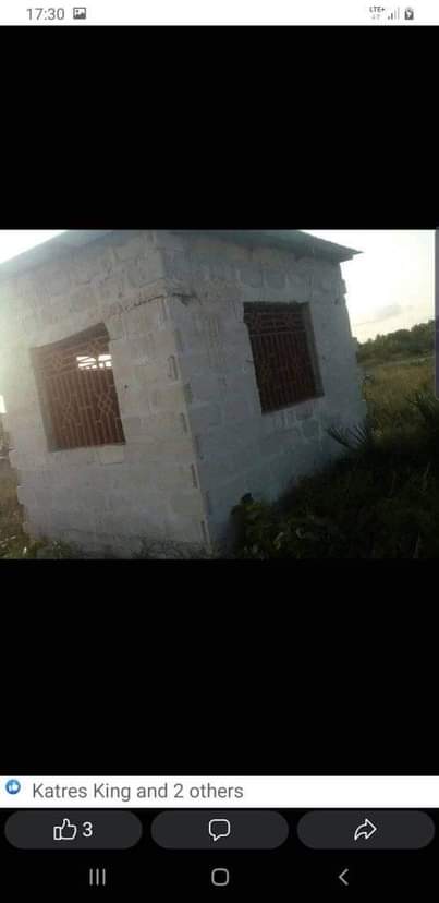 A picture of VIKINDU MAGODANI Kibanda na eneo lake futi 60 kwa 50
