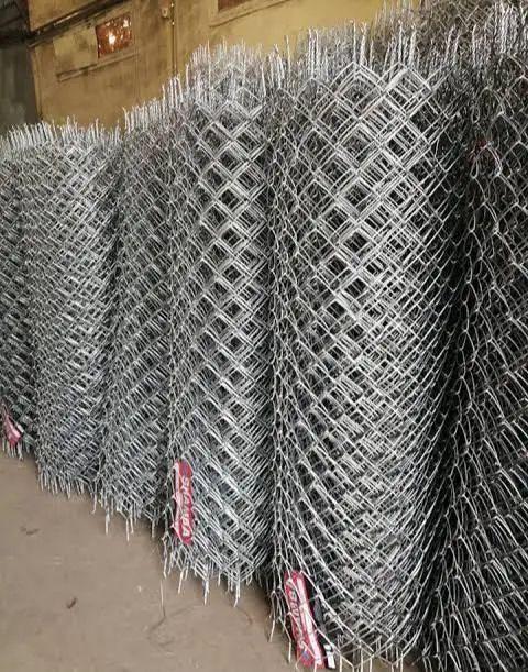 A picture of CHAINLINK ON SALE AT 150000 WITH FREE DELIVERY CALL 0787285638