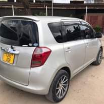 A picture of Toyota Ractis