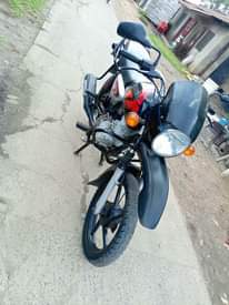 A picture of Boxer 125