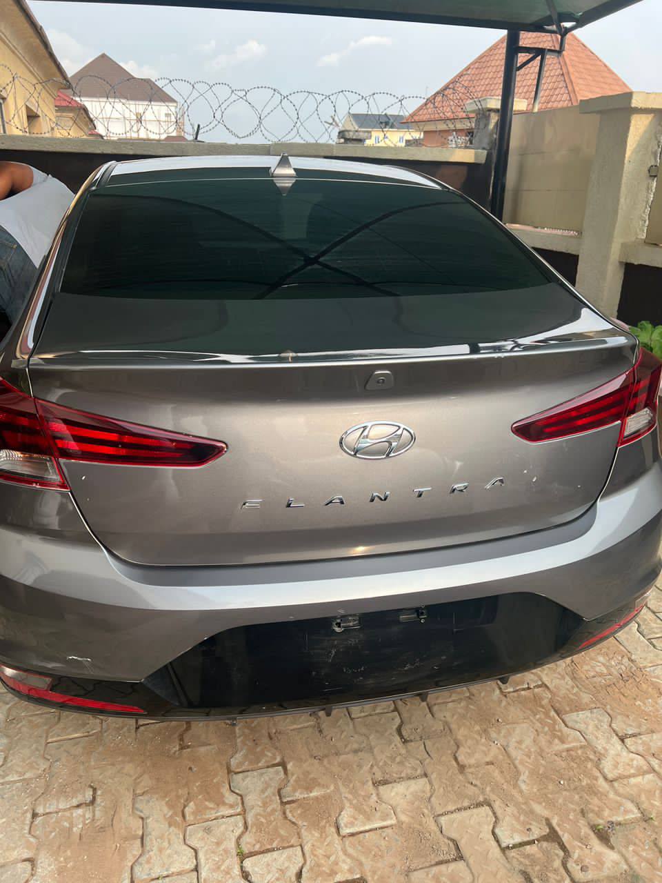 A picture of Direct toks Elantra 2020