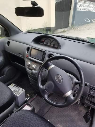 A picture of Toyota Sienta