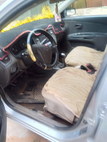 A picture of 2006 KIA Rio kia rio