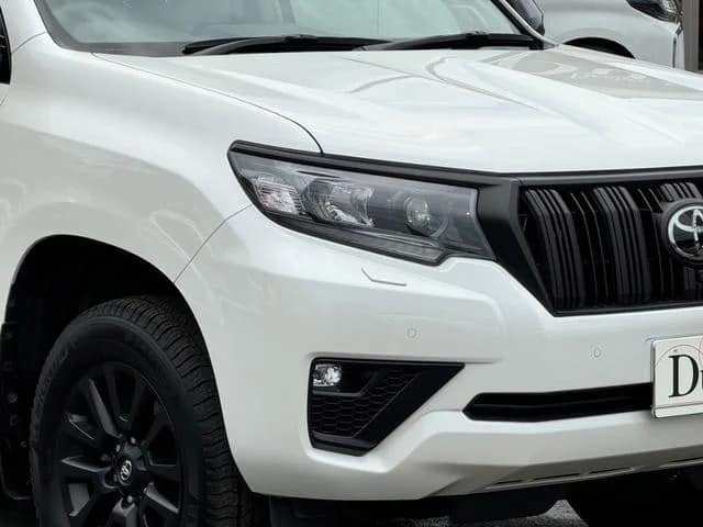 A picture of TOYOTA LAND CRUISER PRADO TXL